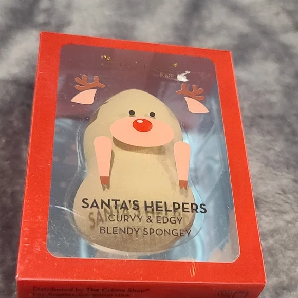 Brand new 2 for 1 blendy spongey by the Crème Shop - Picture 4 of 6